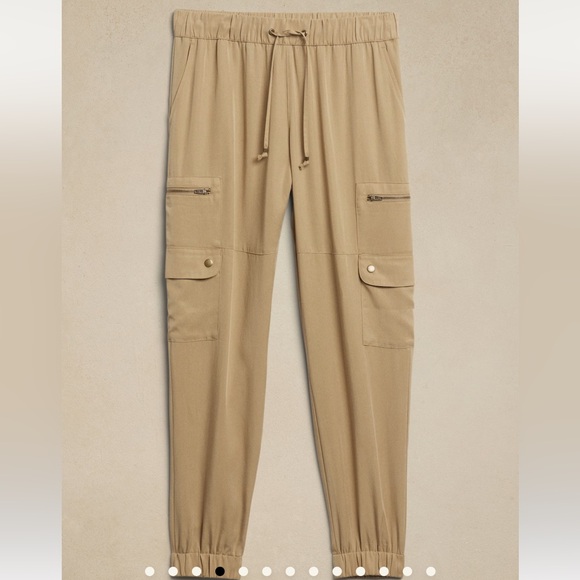 Banana Republic Factory women’s cargo jogger pants - Picture 3 of 7